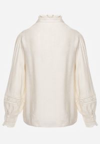 Renee - Jasnobeżowa Koszula ze Stójką i Koronką Phaeninca. Okazja: na co dzień. Typ kołnierza: kołnierzyk stójkowy. Kolor: beżowy. Materiał: koronka. Wzór: koronka. Styl: casual, elegancki #2