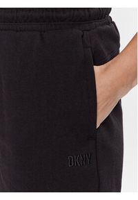 DKNY Sport Szorty sportowe DP3S4993 Czarny Regular Fit. Kolor: czarny. Materiał: bawełna