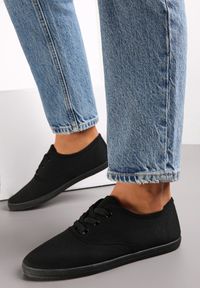Born2be - Czarne Tenisówki z Krótkim Sznurowaniem Aimena. Kolor: czarny #1