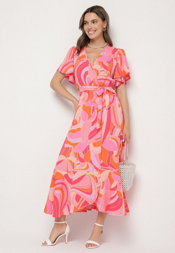 Born2be - Czerwona Sukienka o Kopertowym Kroju z Wiązanym Paskiem Zareonna. Okazja: na co dzień. Typ kołnierza: dekolt w kształcie V. Kolor: czerwony. Typ sukienki: kopertowe. Styl: casual, elegancki