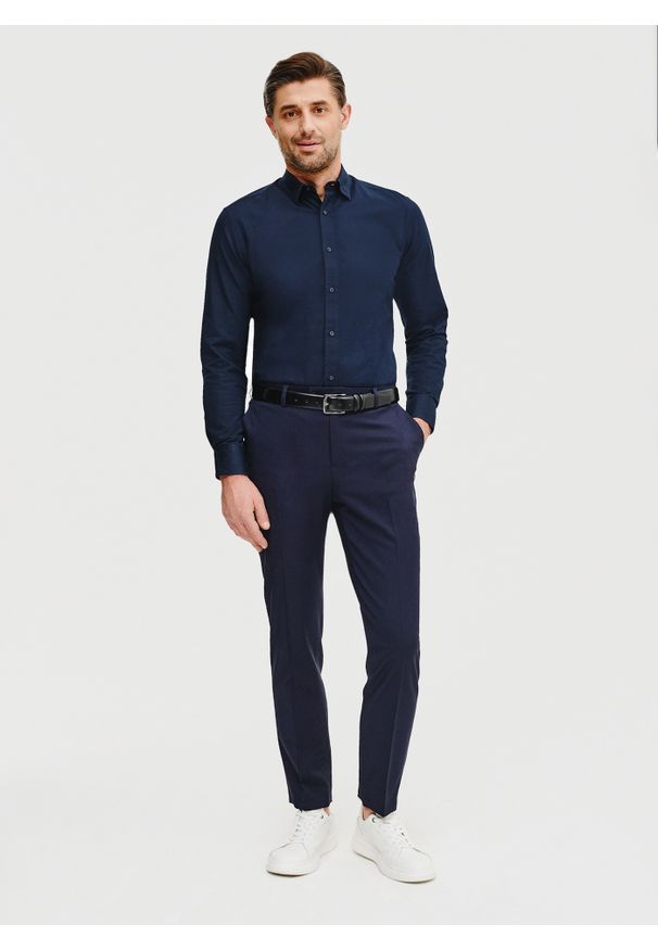 Pako Lorente - PAKO LORENTE – Casualowa koszula męska w kolorze granatowym. Okazja: na co dzień. Kolor: niebieski. Materiał: elastan, bawełna. Długość rękawa: długi rękaw. Długość: długie. Styl: casual