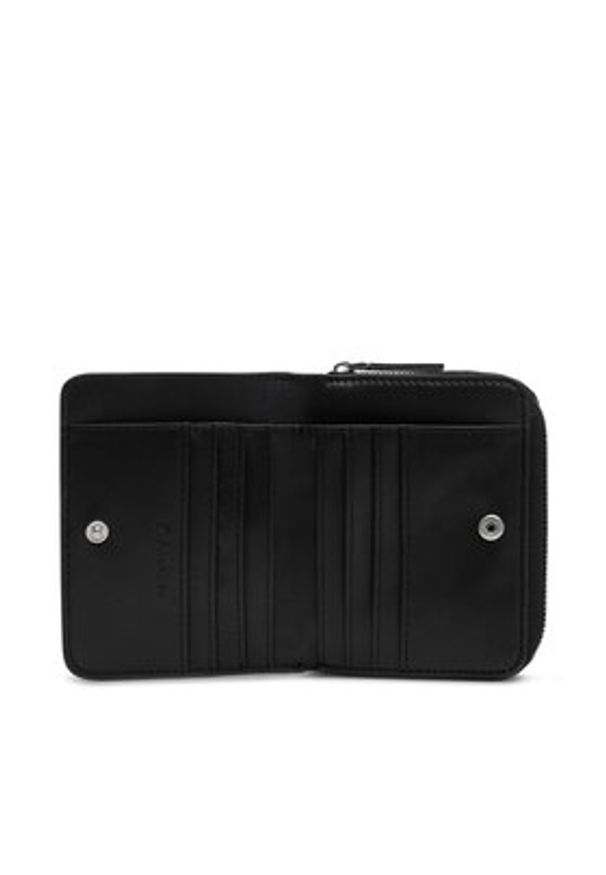 Calvin Klein Mały Portfel Damski Ck Must Medium Zip Around Wallet K60K611937 Czarny. Kolor: czarny. Materiał: skóra