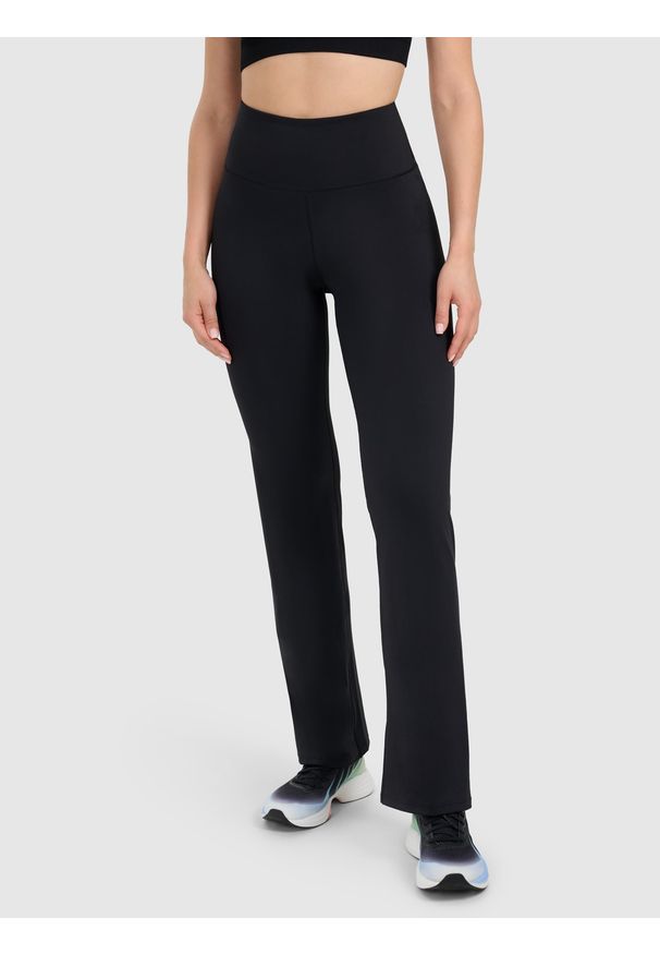 4f - 4F Spodnie treningowe szybkoschnące z prostymi nogawkami damskie - czarne XS. Kolor: czarny. Materiał: syntetyk, materiał, tkanina. Sport: fitness