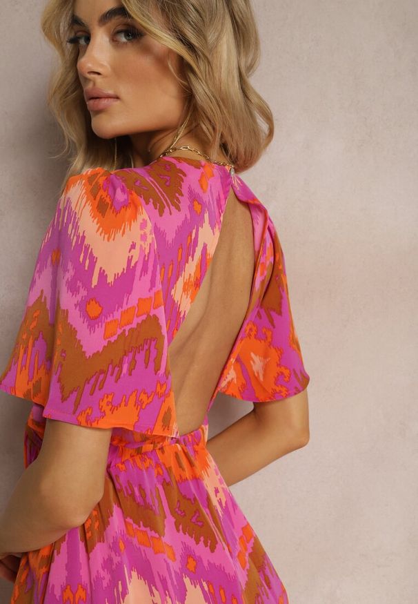 Renee - Fioletowo-Pomarańczowa Sukienka Rozkloszowana z Dekoltem w V Natica. Okazja: na imprezę. Typ kołnierza: dekolt w kształcie V. Kolor: fioletowy. Wzór: aplikacja. Styl: klasyczny