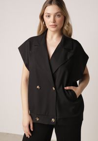 Born2be - Czarna Garniturowa Kamizelka Oversize z Dwurzędowym Zapięciem Edriana. Okazja: na co dzień, na spotkanie biznesowe, do pracy. Kolor: czarny. Materiał: poliester, jeans. Styl: casual, biznesowy, elegancki, klasyczny #1