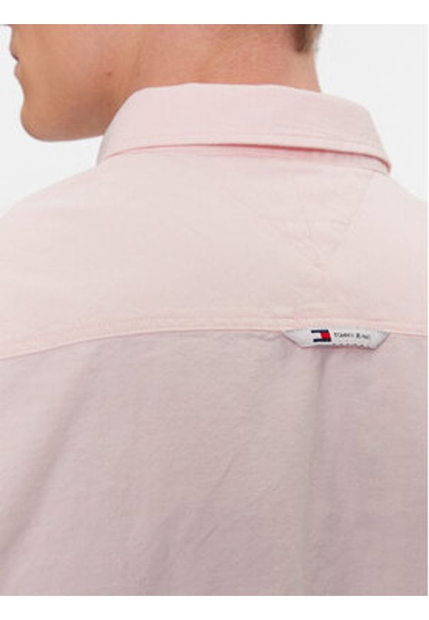 Tommy Jeans Koszula Oxford DM0DM18335 Różowy Regular Fit. Kolor: różowy. Materiał: bawełna