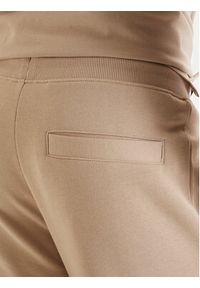 Hugo - HUGO Spodnie dresowe Doak212 50447963 Beżowy Regular Fit. Kolor: beżowy. Materiał: bawełna #2
