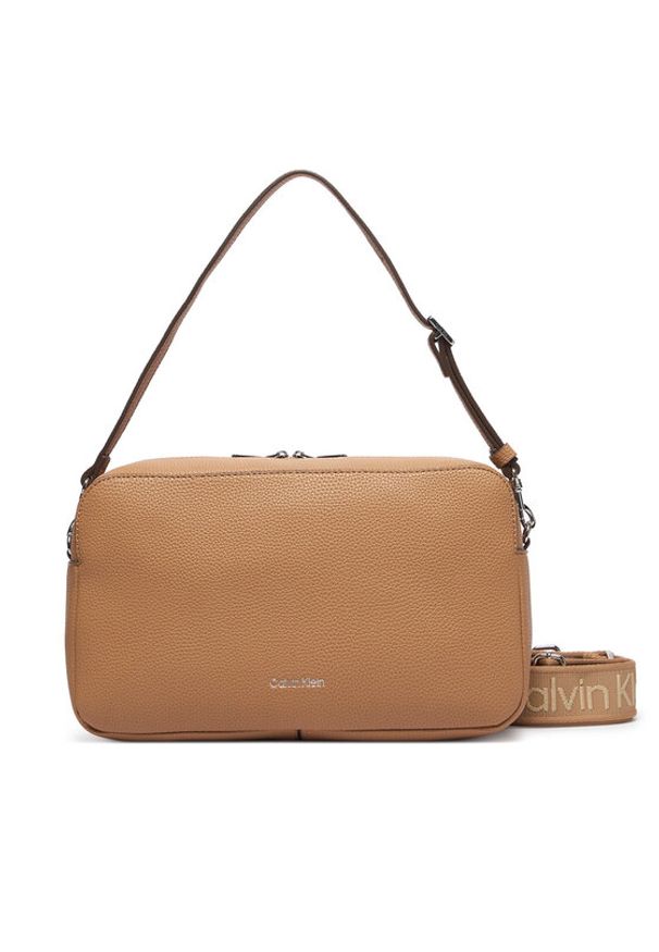 Calvin Klein Torebka Webbing 2X Strap Lg Camera Bag LV04F3642G Beżowy. Kolor: beżowy. Materiał: skórzane