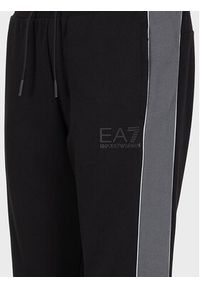 EA7 Emporio Armani Spodnie dresowe 6RPP64 PJ07Z 1200 Czarny Regular Fit. Kolor: czarny. Materiał: bawełna