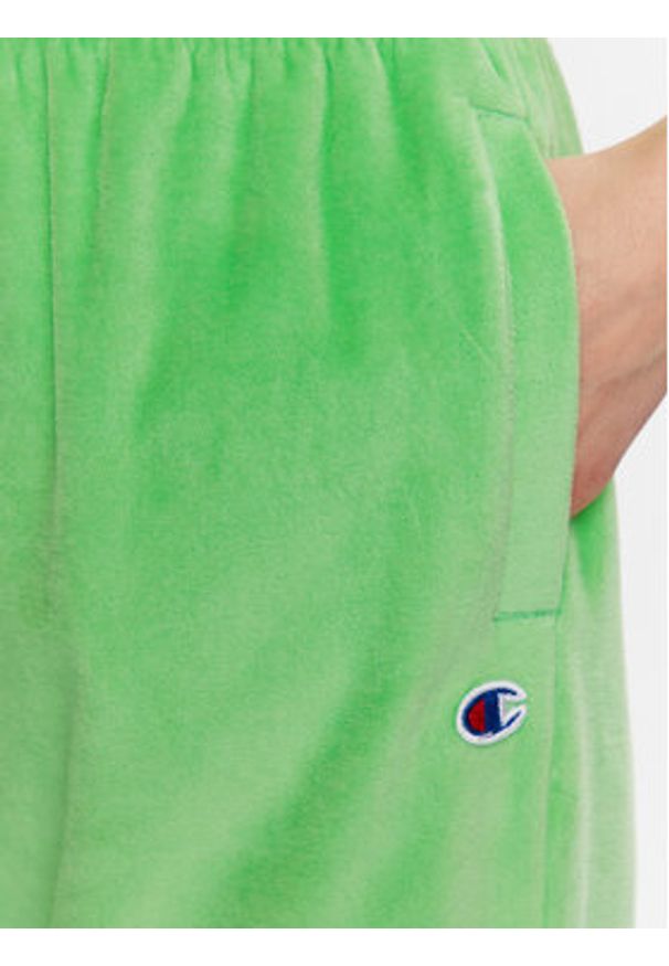 Champion Spodnie dresowe 116257 Zielony Regular Fit. Kolor: zielony. Materiał: bawełna, dresówka