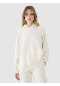4f - 4F Bluza dresowa nierozpinana z kapturem damska - biała XL. Okazja: na co dzień. Typ kołnierza: kaptur. Kolor: biały. Materiał: dresówka. Długość rękawa: raglanowy rękaw. Wzór: gładki, ze splotem. Styl: sportowy, casual