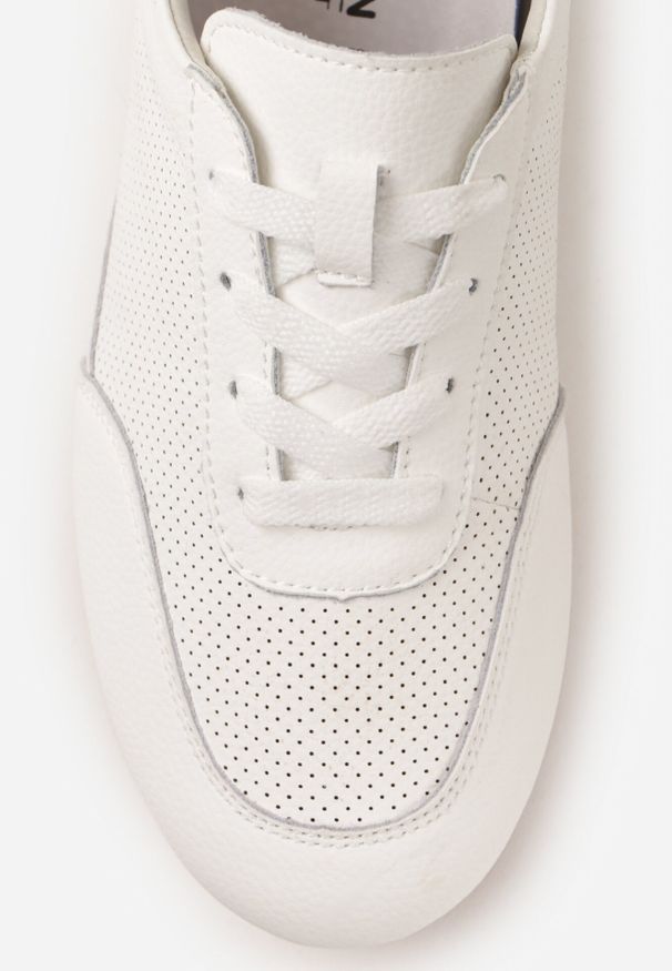 Born2be - Białe Perforowane Sneakersy z Zamszu Naturalnego ze Skórzaną Wkładką Mezlea. Okazja: do pracy, na co dzień. Kolor: biały. Materiał: skóra, zamsz