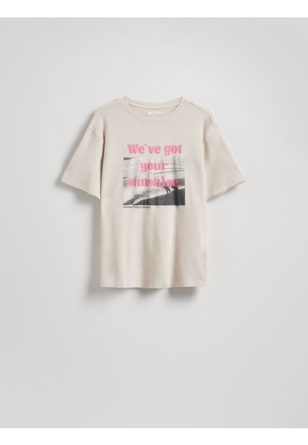 Reserved - T-shirt z nadrukiem - jasnoszary. Kolor: szary. Materiał: dzianina, bawełna. Wzór: nadruk