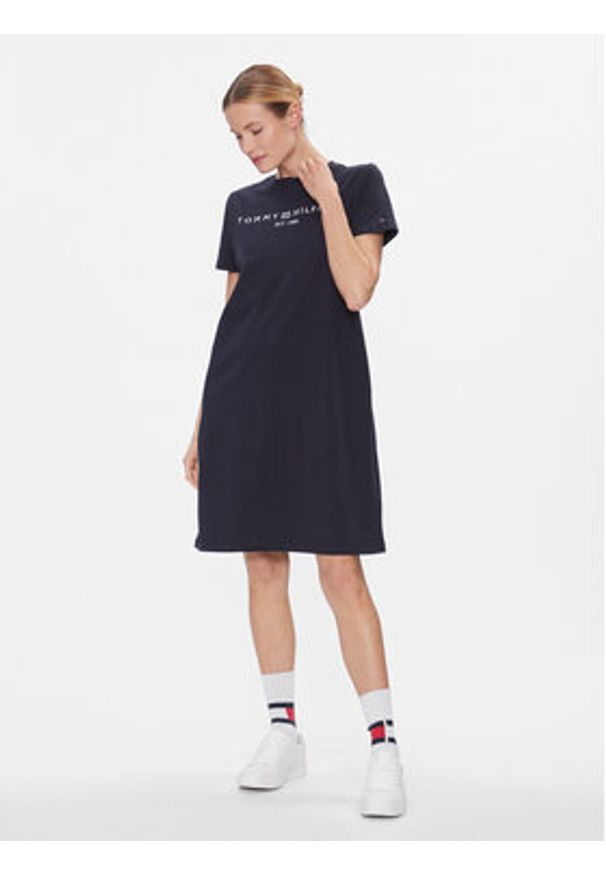 TOMMY HILFIGER - Tommy Hilfiger Sukienka codzienna Rlx Corp Logo Tshirt Drs Ss WW0WW41013 Granatowy Regular Fit. Okazja: na co dzień. Kolor: niebieski. Materiał: bawełna. Typ sukienki: proste. Styl: casual
