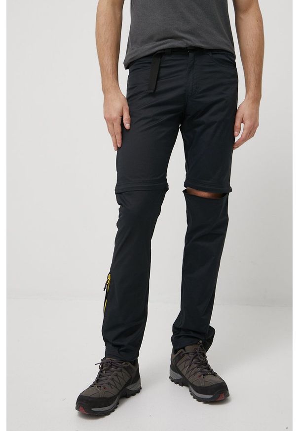 Wrangler spodnie męskie kolor czarny proste. Okazja: na co dzień. Kolor: czarny. Materiał: materiał, tkanina. Styl: casual