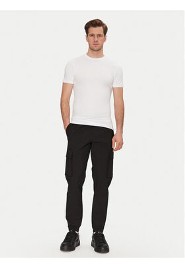 Resteröds Joggery 8231 6225 Czarny Regular Fit. Kolor: czarny. Materiał: syntetyk
