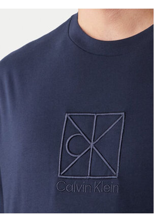 Calvin Klein T-Shirt Emblem Graphic LV14RF817G Granatowy Regular Fit. Kolor: niebieski. Materiał: bawełna