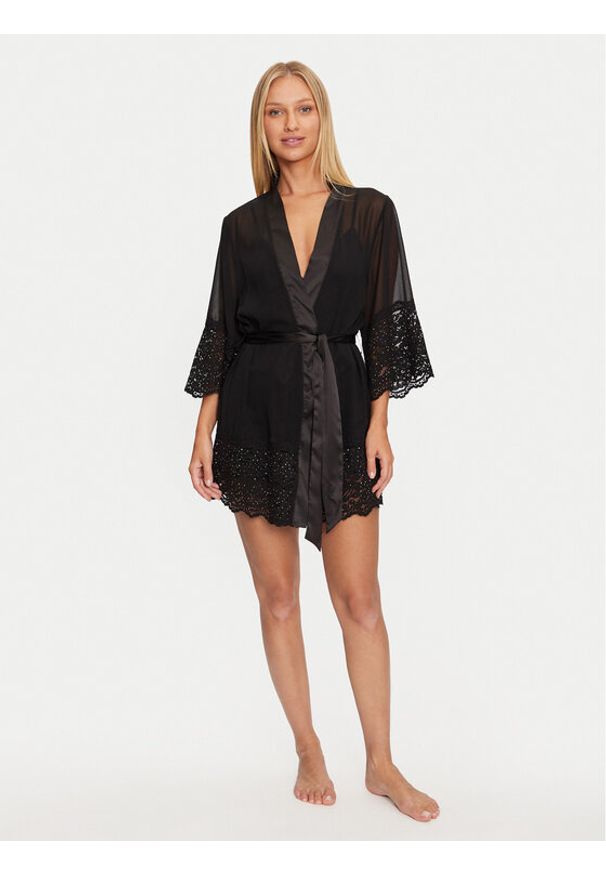 Guess Szlafrok Monica O4BX18 WFFQ0 Czarny. Kolor: czarny. Materiał: syntetyk