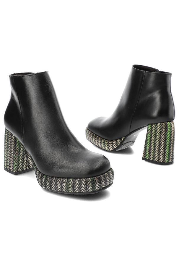 Czarne Botki Armodo Damskie Buty Na Eleganckim Obcasie. Kolor: czarny. Materiał: materiał, skóra. Szerokość cholewki: normalna. Obcas: na obcasie. Styl: elegancki. Wysokość obcasa: średni