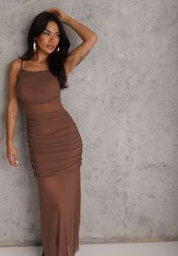 Renee - Brązowa Koktajlowa Eteryczna Sukienka z Transparentnymi Elementami Dioreisis. Kolor: brązowy. Materiał: wiskoza, materiał. Długość rękawa: na ramiączkach. Wzór: gładki. Styl: wizytowy. Długość: midi #2