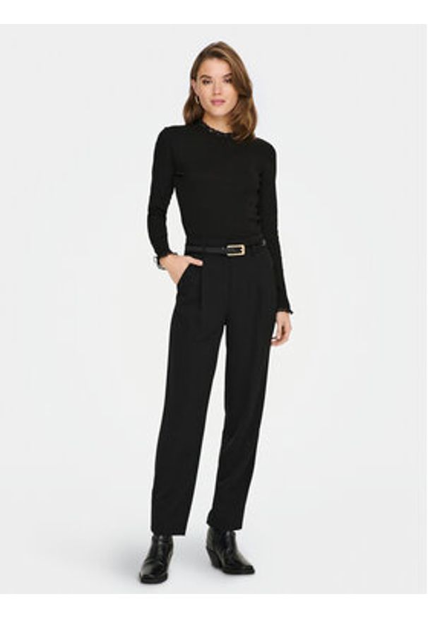 only - ONLY Bluzka Leslie 15277888 Czarny Regular Fit. Kolor: czarny. Materiał: bawełna