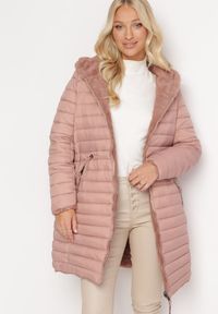 Born2be - Różowa Dwustronna Kurtka Pikowana ze Ściągaczem Nafis. Kolor: różowy. Materiał: futro #5