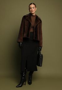 Born2be - Brązowa Jednorzędowa Kurtka Futerko o Krótkim Kroju Lonella. Okazja: na sylwestra, na spacer, na co dzień. Kolor: brązowy. Materiał: futro. Długość: krótkie. Styl: casual, elegancki #3