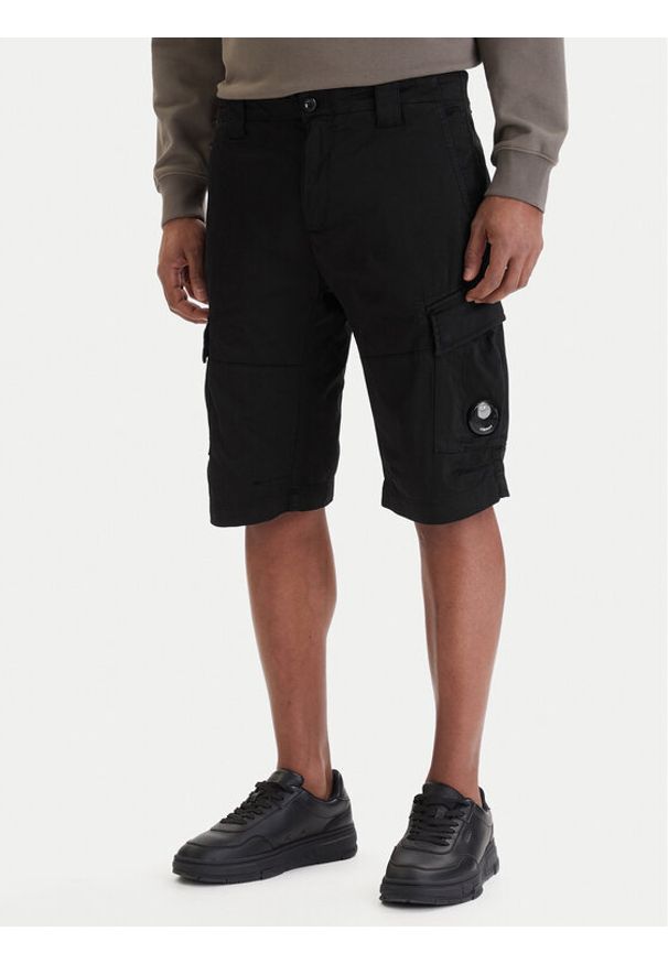 C.P. Company Szorty materiałowe RSCMBE746A005694G Czarny Regular Fit. Kolor: czarny. Materiał: bawełna
