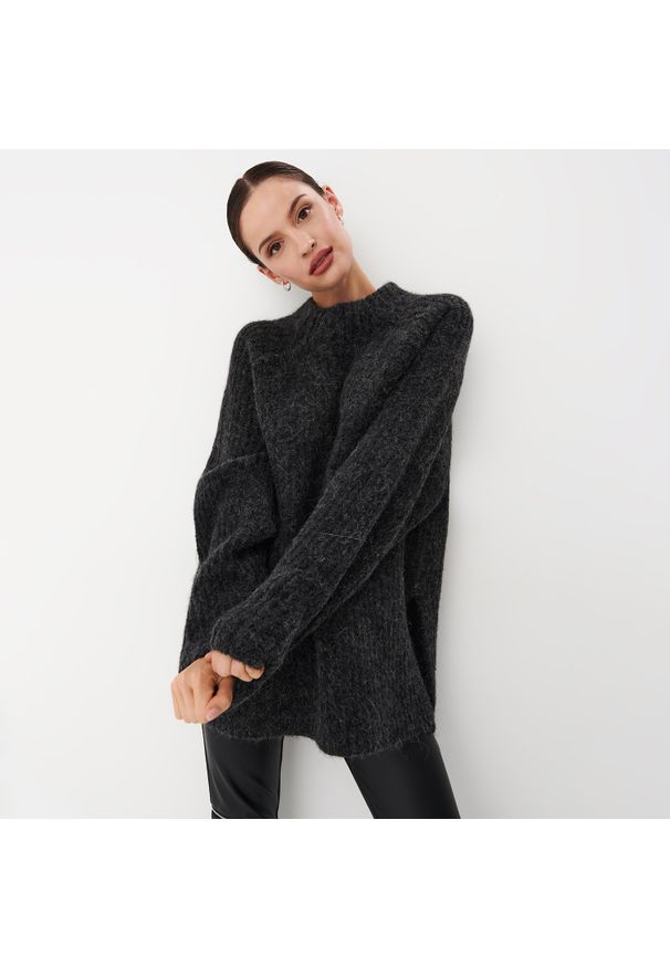 Mohito - Sweter z domieszką wełny - Czarny. Kolor: czarny. Materiał: wełna