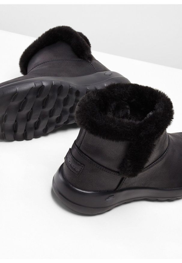 bonprix - Botki marki Skechers. Kolor: czarny. Sezon: zima