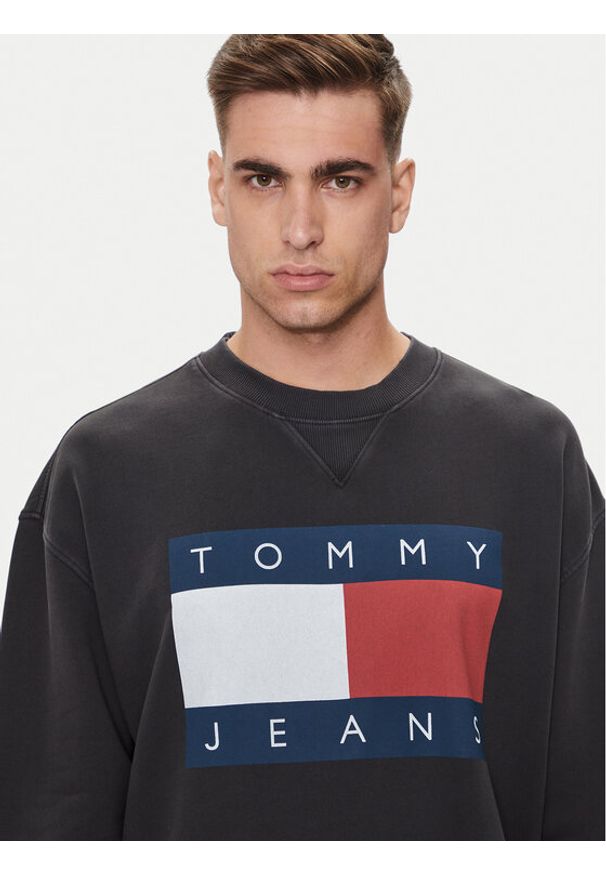 Tommy Jeans Bluza Big Flag DM0DM19222 Czarny Relaxed Fit. Kolor: czarny. Materiał: bawełna