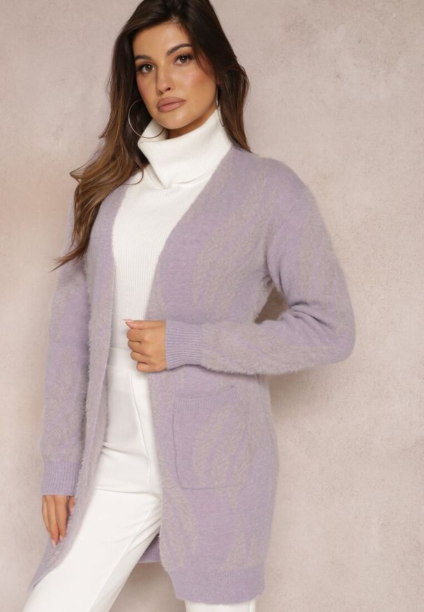 Renee - Fioletowy Luźny Kardigan Niezapinany z Dłuższym Włosiem Karsta. Kolekcja: plus size. Kolor: fioletowy. Materiał: dzianina. Długość: długie