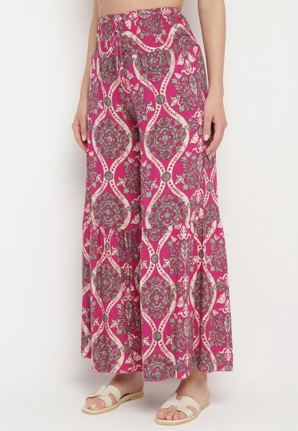 Born2be - Ciemnofioletowe Szerokie Spodnie Wiskozowe z Wysokim Stanem w Ornamentalny Print Zlamelia. Stan: podwyższony. Kolor: fioletowy. Materiał: wiskoza. Długość: długie. Wzór: nadruk. Styl: elegancki