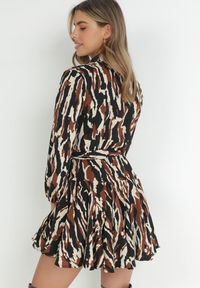 Born2be - Brązowa Sukienka Koszulowa z Materiałowym Paskiem Mirina. Okazja: na co dzień. Typ kołnierza: kołnierzyk klasyczny. Kolor: brązowy. Materiał: materiał. Długość rękawa: długi rękaw. Typ sukienki: koszulowe. Styl: klasyczny, casual, elegancki #5