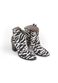 Zapato - kowbojki na obcasie - skóra naturalna - model 471 - kolor zebra (38). Materiał: skóra. Wzór: motyw zwierzęcy. Obcas: na obcasie. Wysokość obcasa: średni #3