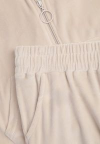 Born2be - Beżowy Welurowy Komplet Dresowy z Krótką Bluzą i Szerokimi Spodniami Arilei. Kolor: beżowy. Materiał: welur, dresówka #5