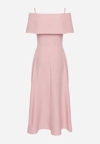 Born2be - Różowa Sukienka o Rozkloszowanym Kroju na Ramiączkach z Wywijanym Dekoltem Jenathia. Okazja: na ślub cywilny, na imprezę, na wesele, na studniówkę. Kolor: różowy. Długość rękawa: na ramiączkach #5