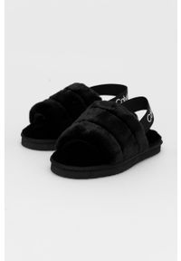 Calvin Klein Jeans kapcie Home Slipper Fakefur Elastic kolor czarny. Kolor: czarny. Materiał: poliester, materiał. Wzór: gładki #4