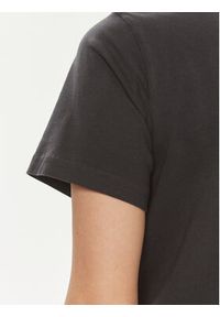 Wrangler T-Shirt 112350315 Czarny Regular Fit. Kolor: czarny. Materiał: bawełna