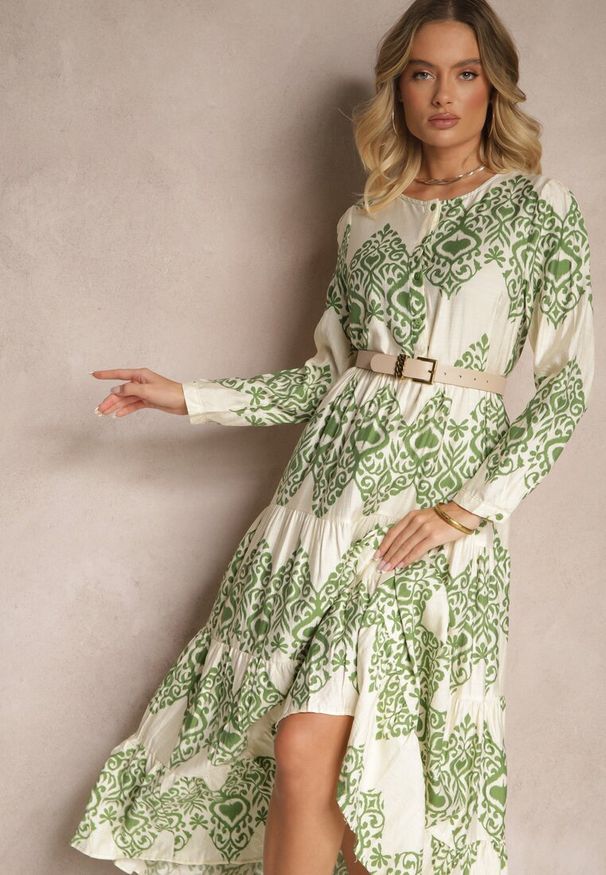 Renee - Zielona Rozkloszowana Sukienka z Wiskozą Zapinana na Guziki Ilathinna. Okazja: na co dzień. Kolor: zielony. Materiał: wiskoza. Długość rękawa: długi rękaw. Typ sukienki: proste. Styl: casual