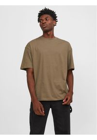 Jack & Jones - Jack&Jones T-Shirt Bradley 12249319 Brązowy Regular Fit. Kolor: brązowy. Materiał: bawełna