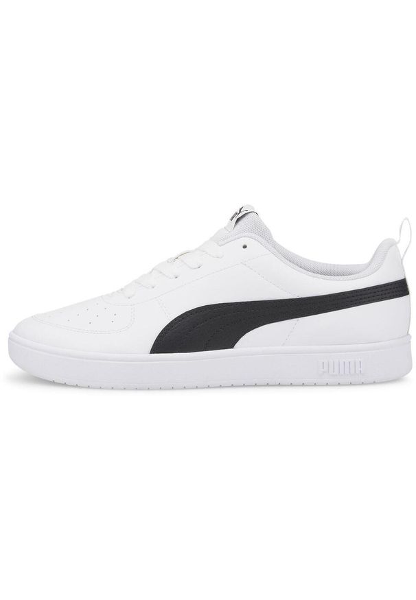 Buty do chodzenia męskie Puma Rickie. Zapięcie: sznurówki. Kolor: biały, wielokolorowy. Materiał: materiał, syntetyk. Szerokość cholewki: normalna. Sport: turystyka piesza