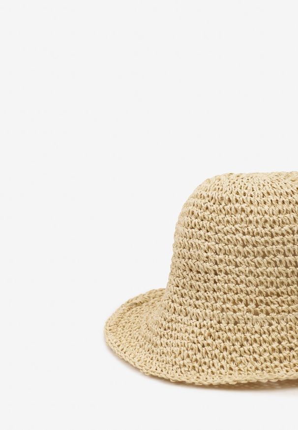 Renee - Jasnobeżowy Kapelusz z Plecionki w Stylu Bucket Hat Suai. Kolor: beżowy. Materiał: bawełna, jeans, materiał. Sezon: lato. Styl: elegancki