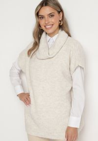 Born2be - Jasnobeżowy Golf Typu Nietoperz z Krótkim Rękawem Miathena. Okazja: na co dzień. Typ kołnierza: golf. Kolor: beżowy. Materiał: jeans. Długość rękawa: krótki rękaw. Długość: krótkie. Styl: wizytowy, casual #7