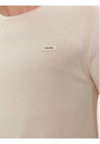 Calvin Klein Sweter K10K112534 Beżowy Slim Fit. Kolor: beżowy. Materiał: bawełna #5