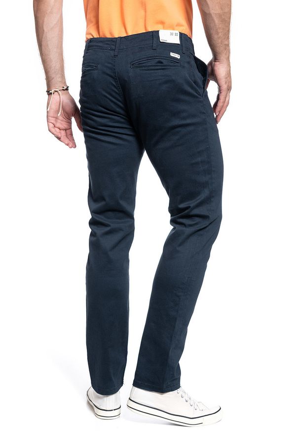 Wrangler - SPODNIE MĘSKIE WRANGLER CHINO IN NAVY W12CW3114 112126258
