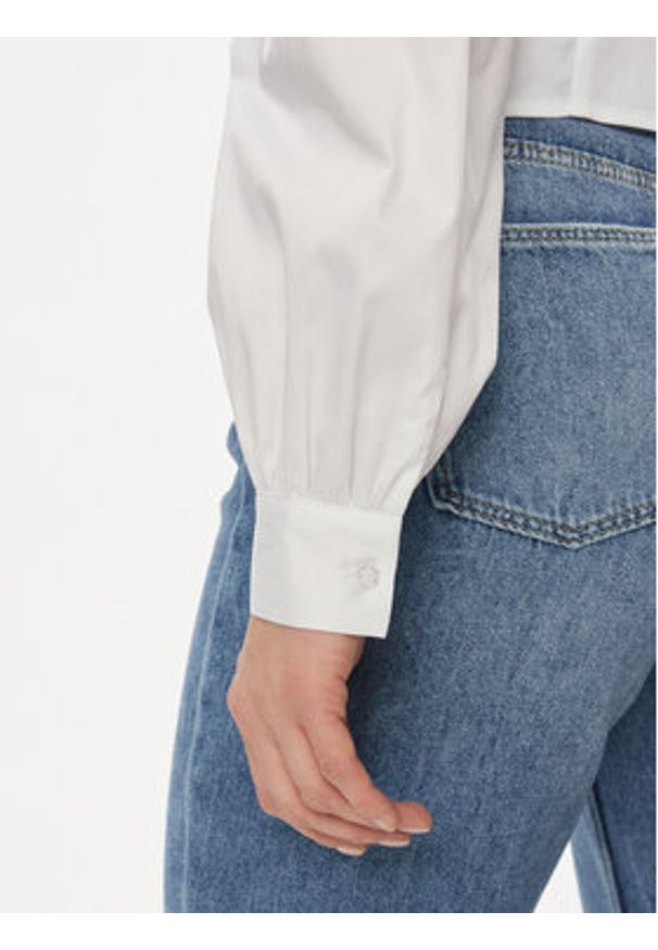 Guess Koszula W4RH59 WE2Q0 Biały Slim Fit. Kolor: biały. Materiał: bawełna
