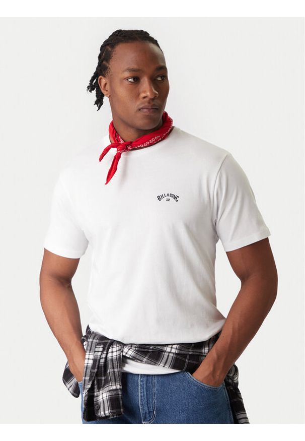 Billabong T-Shirt Arch Wave C1SS65BIP2 Biały Regular Fit. Kolor: biały. Materiał: bawełna