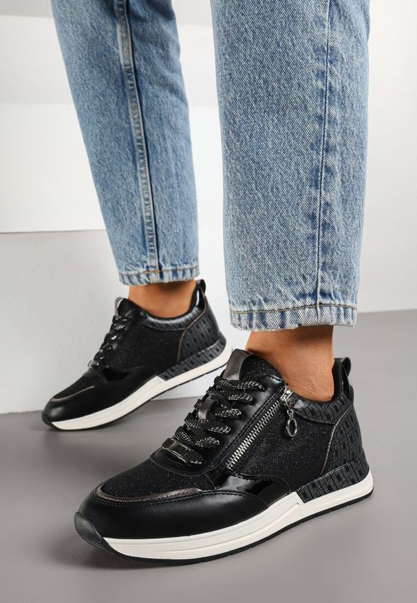 Renee - Czarne Sneakersy z Wkładką ze Skóry Naturalnej Zdobione Suwakiem Fihanor. Okazja: na co dzień. Kolor: czarny. Materiał: skóra. Wzór: aplikacja. Obcas: na obcasie. Wysokość obcasa: niski