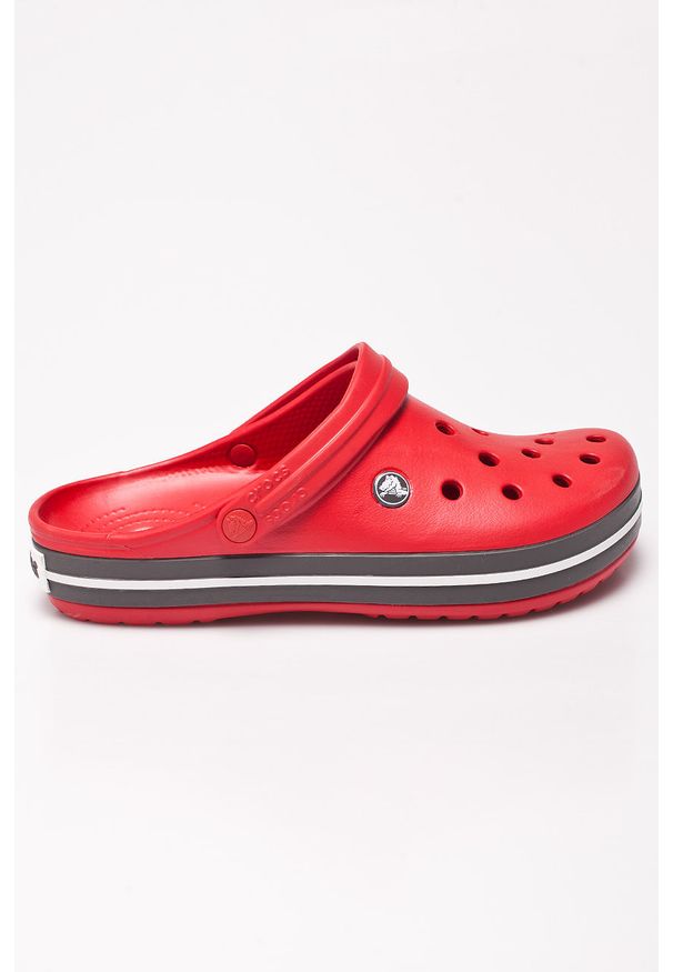 Crocs - Klapki. Nosek buta: okrągły. Kolor: czerwony. Materiał: syntetyk, materiał